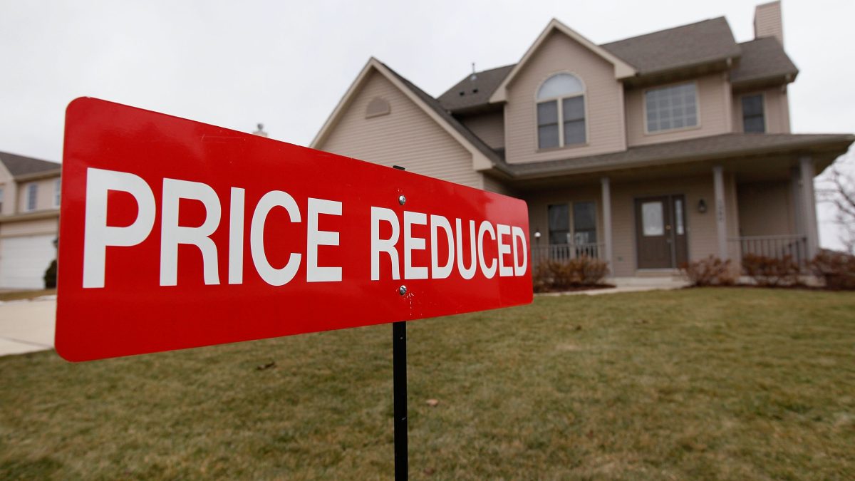 U.S. Pre-Existing Home Sales Take Sharp 16.7 Percent Drop In December