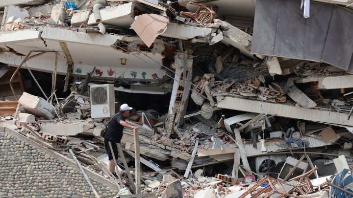 Rescuers scramble to find Venezuela earthquake survivors. And, SCOTUS rules on asylum