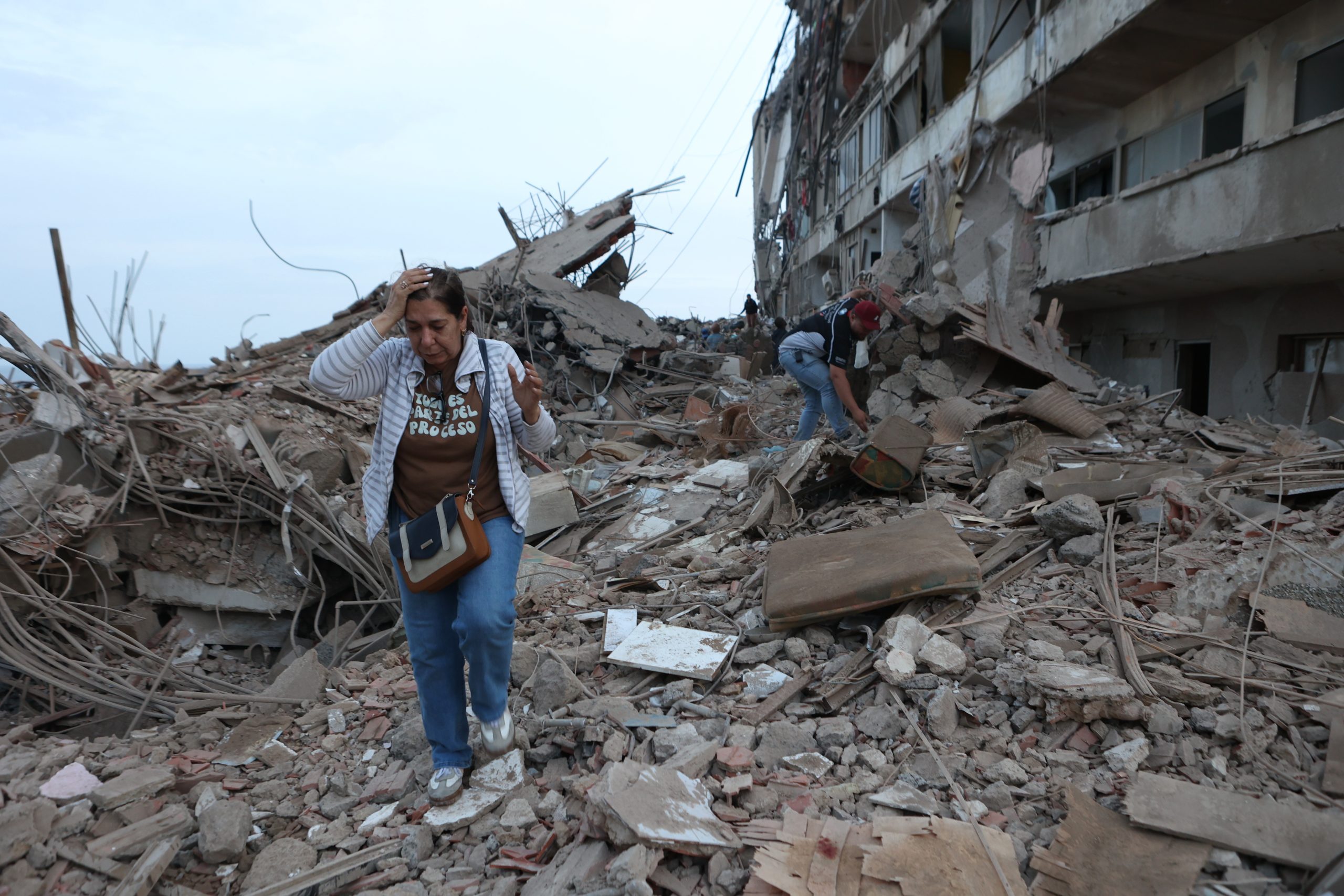 Venezuela reels from earthquakes as rescuers scramble to find survivors