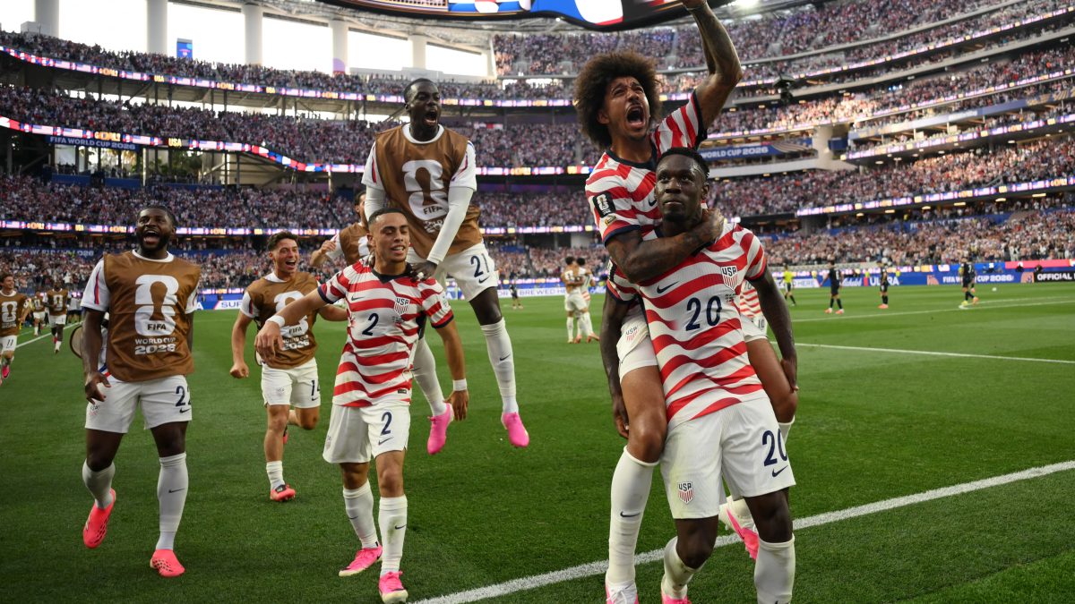 TOPSHOT-FBL-WC-2026-MATCH04-USA-PAR