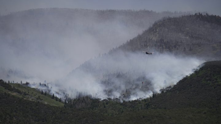 3 firefighters killed on Colorado-Utah border as wildfires intensify