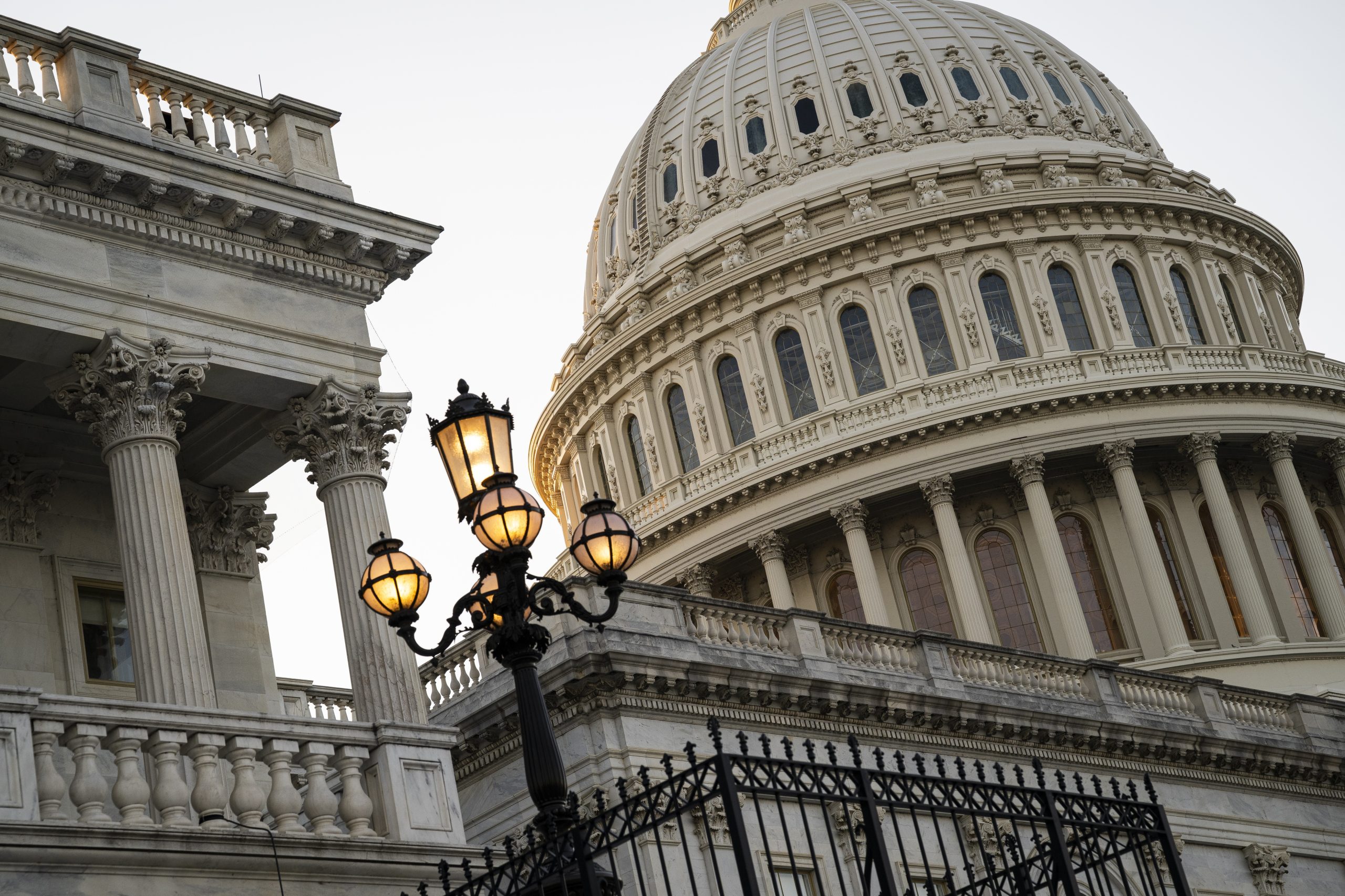 House approves labor-friendly bill with support from 20 Republicans