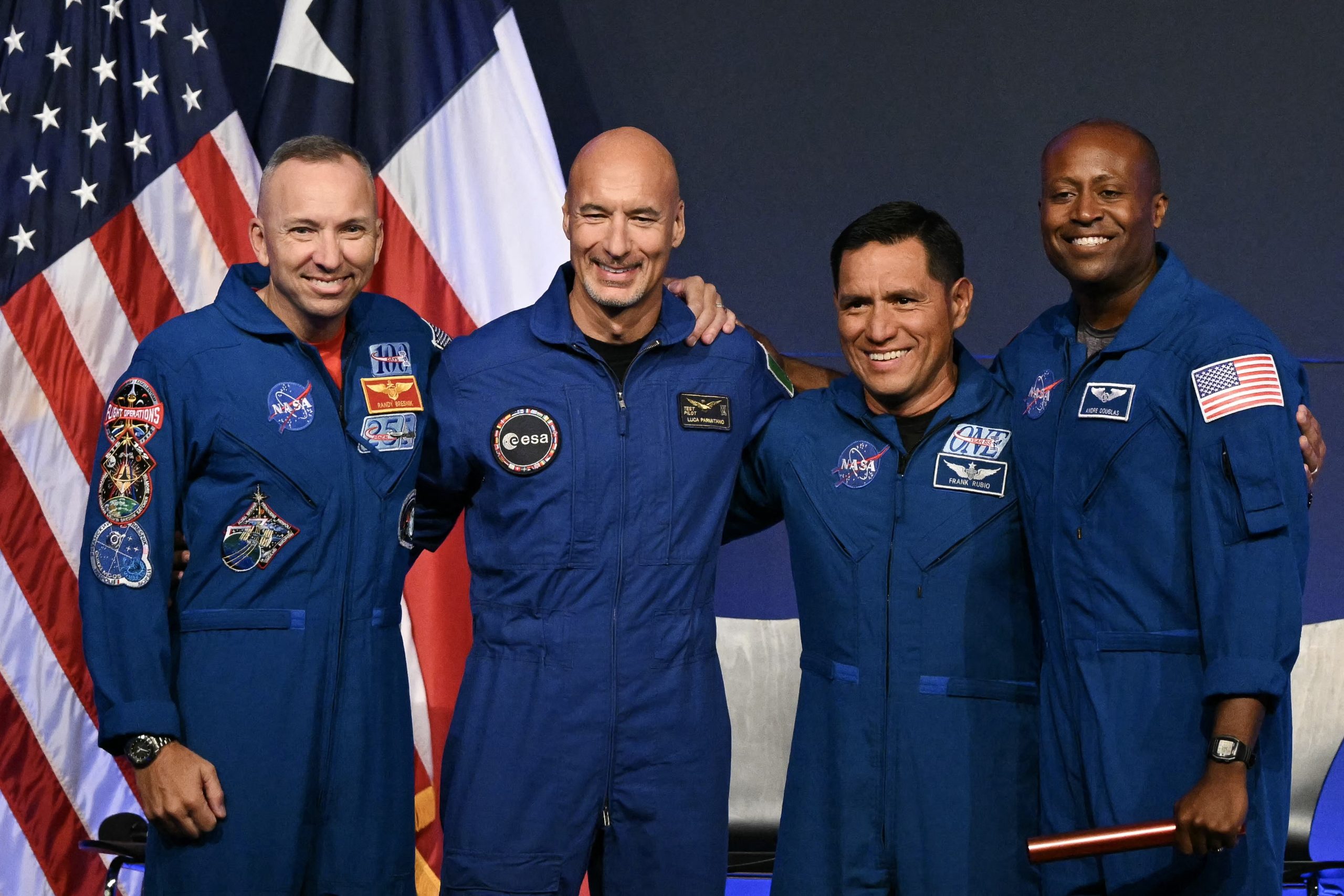 NASA names 4 astronauts on the ‘highly complex’ Artemis III lunar training mission