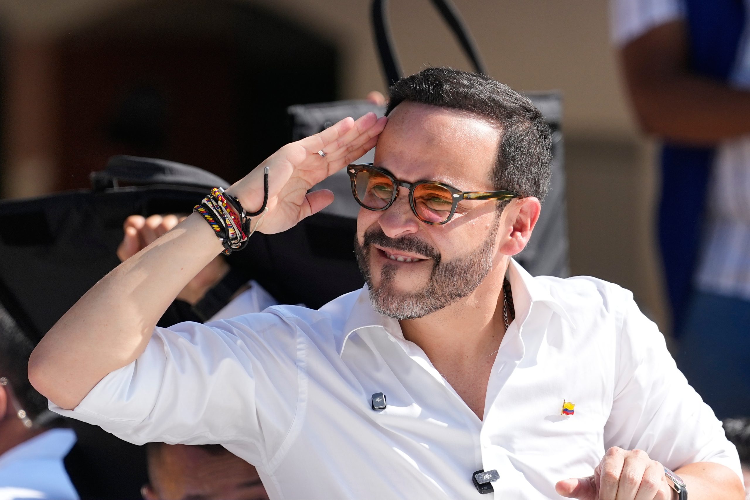Right-wing candidate pulls ahead in first round of Colombia’s presidential vote