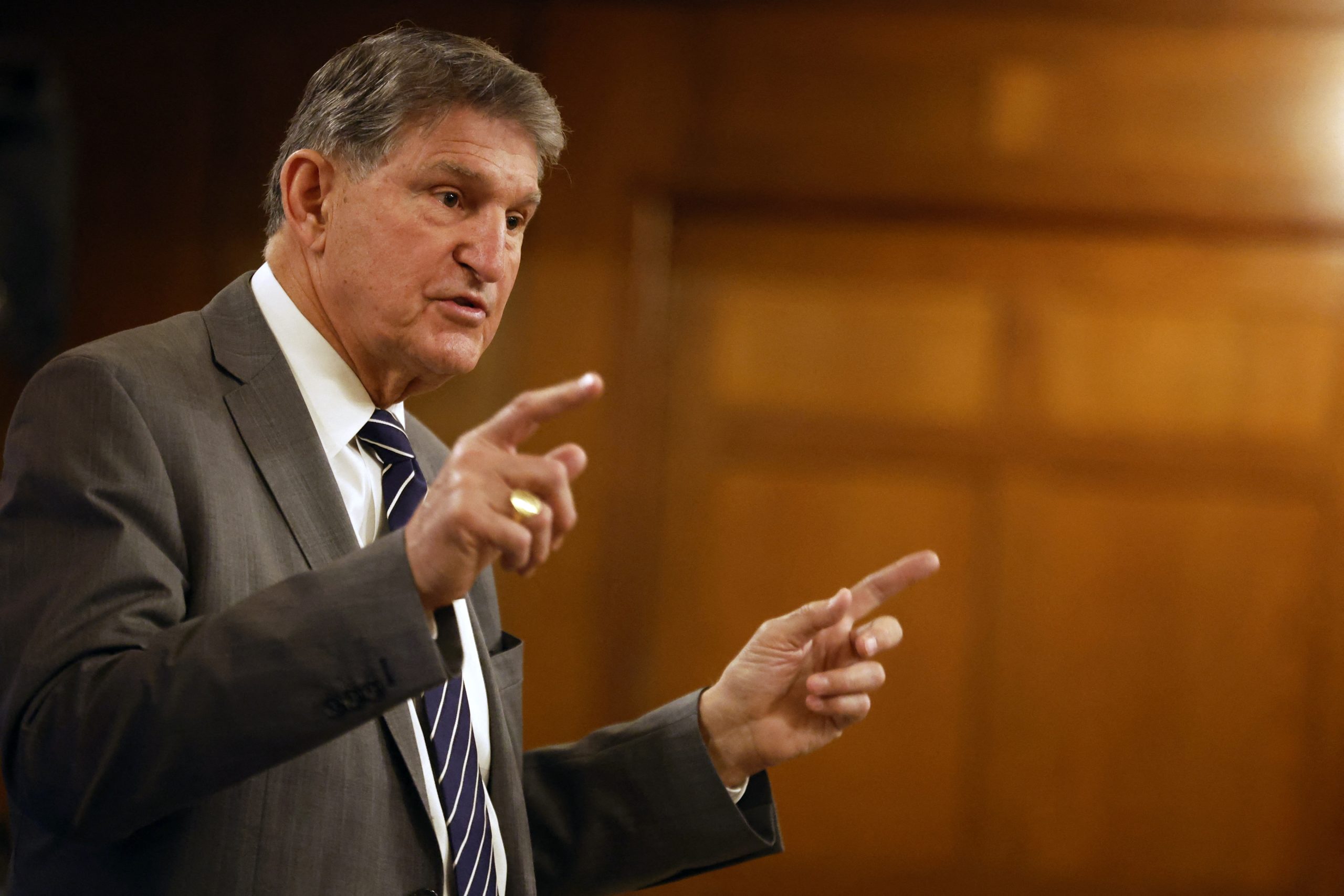 Inside Joe Manchin’s new quest to elect more Independents to Congress