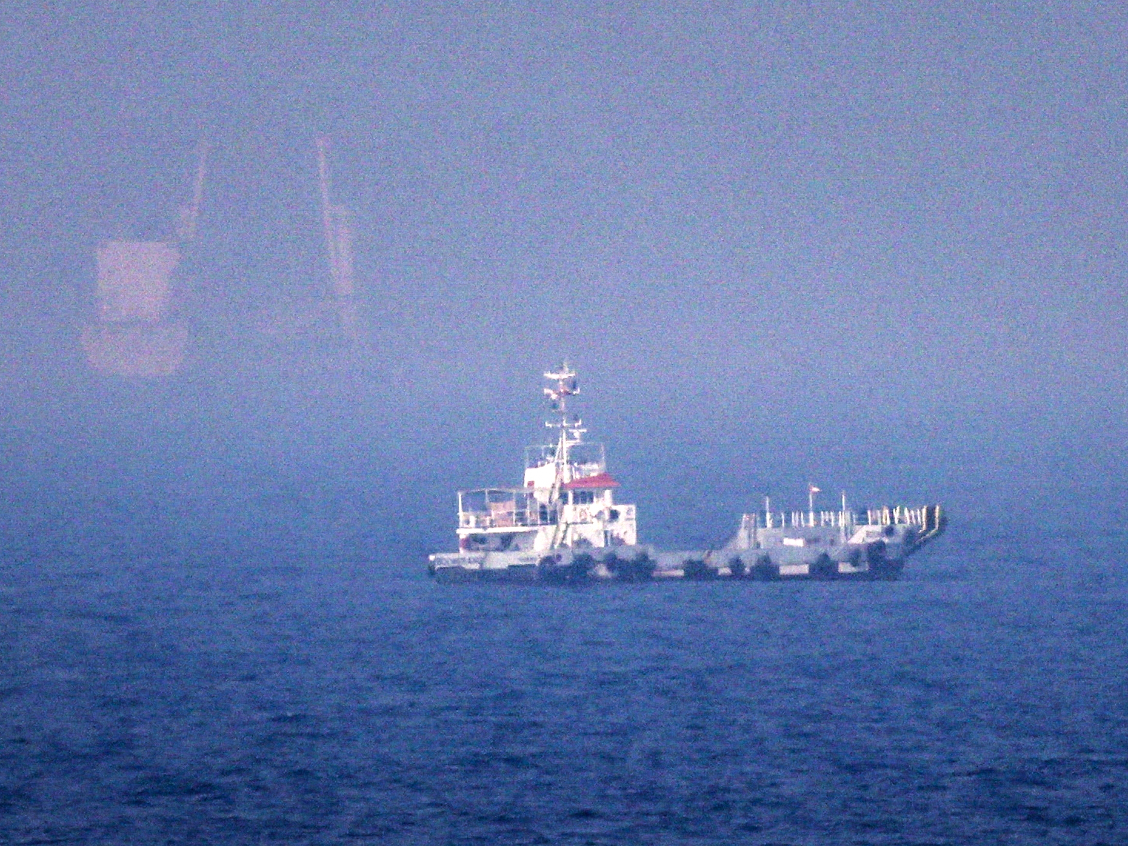 U.S. to reinstate Hormuz blockade. And, states sue over Paramount-Warner deal
