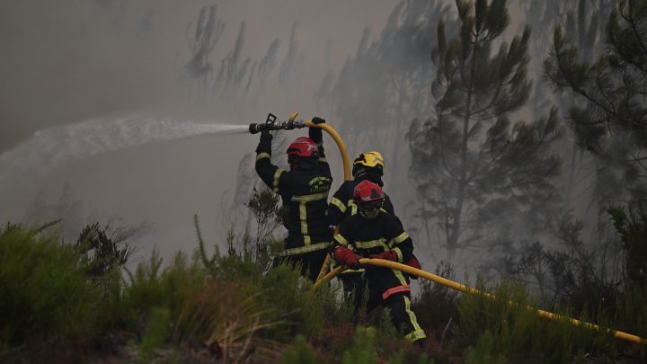 France and Spain fires force more than 200,000 to flee homes