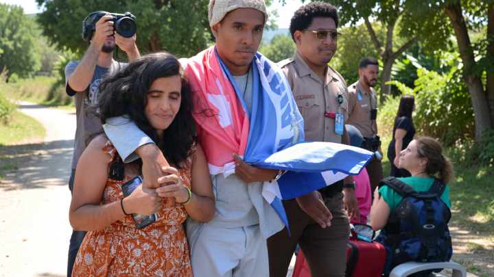 Cuban artist and dissident exiled from country after 5 years in prison arrives in US