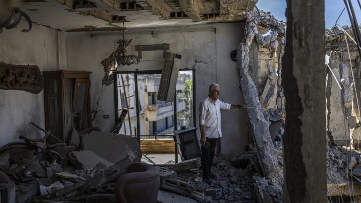 Lebanese who fled the Israeli invasion visit to see what’s left