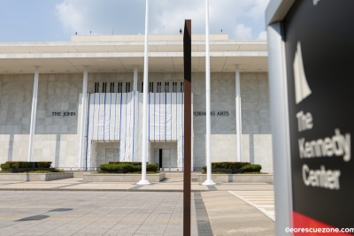 Before an emergency hearing, the Kennedy Center’s board threatens to demolish it