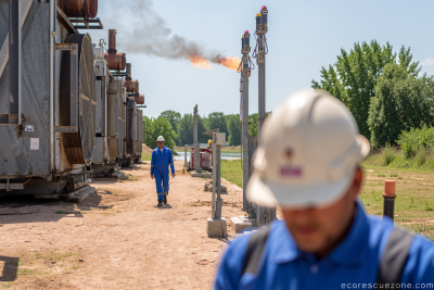 U.S. says pipelines will make Strait of Hormuz irrelevant. Energy experts disagree